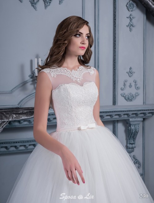 https://www.sposa-lia.com/images/stories/virtuemart/product/230       (2).jpg